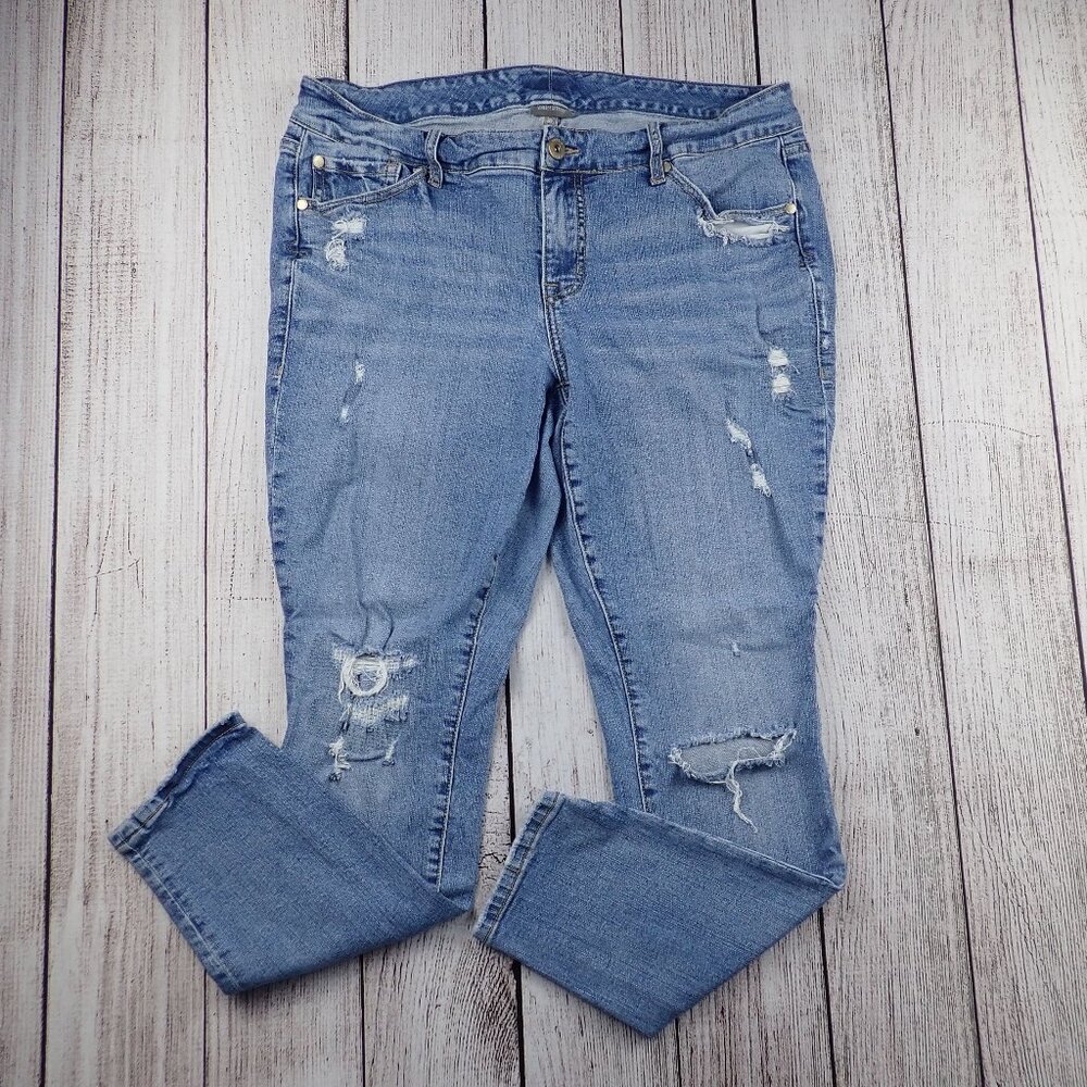 Torrid Jeans Women's Acutal 34x28 Mid Rise Distressed Skinny Ankle Size 16/18?